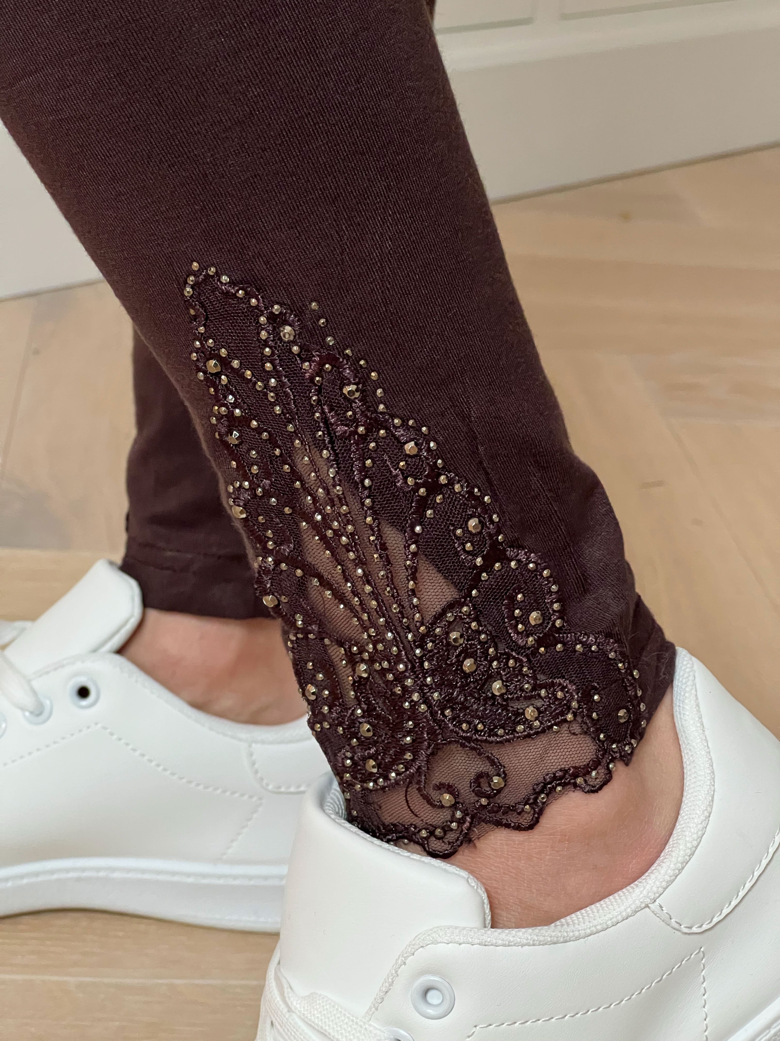 Jackie - Bløde leggings i viskose med blonde og similisten